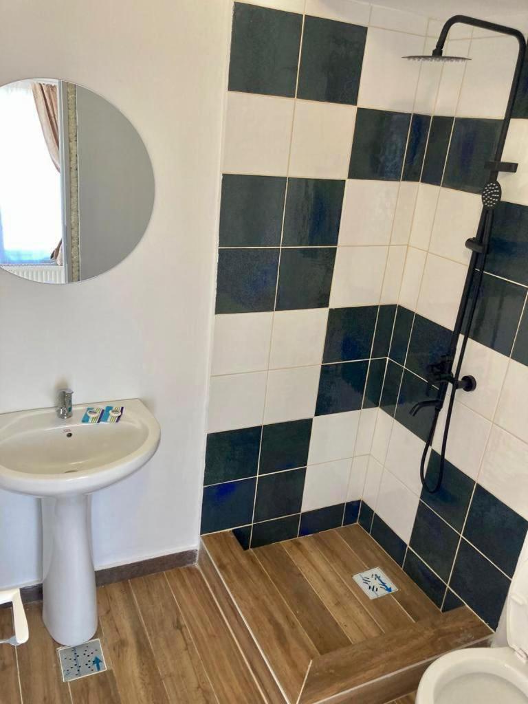 Rez Iasi Appartement Buitenkant foto
